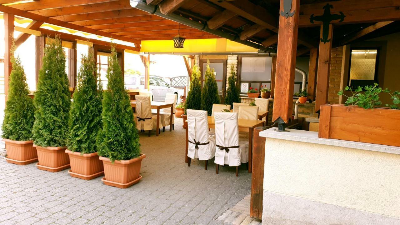 Nadasdi Haz Szekszárd Exteriör bild